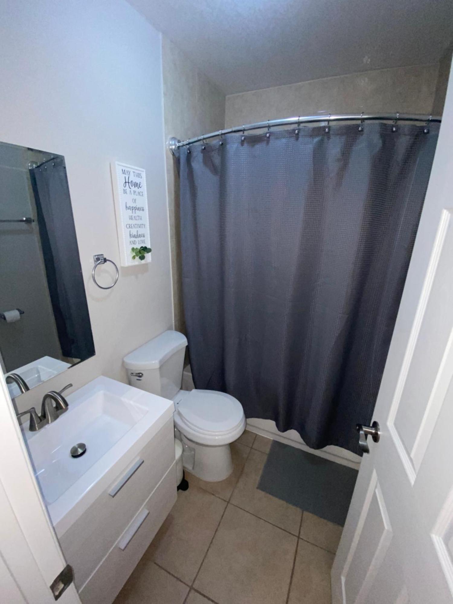 Luxurious Cozy Studio. Tampa Kültér fotó